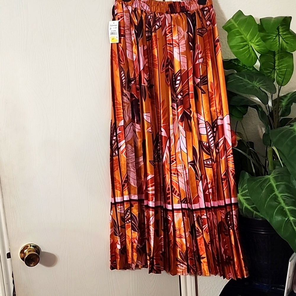 HER Pleated Skirt